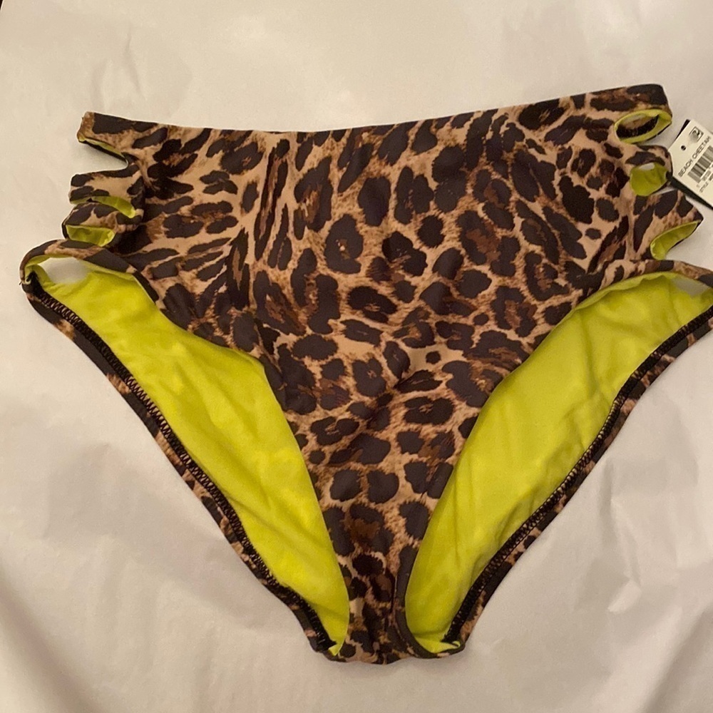 BARR lll Women’s Cheetah Print High Waist with Sits on the sides